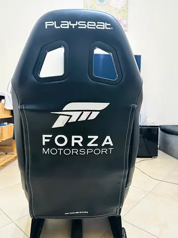 PLAYSTATION SEAT AT THE COMFORT OF GAMING