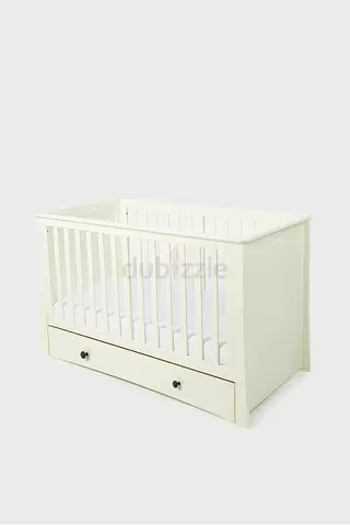Mothercare Harrogate Cot Bed with Mattress + waterproof mattress protector