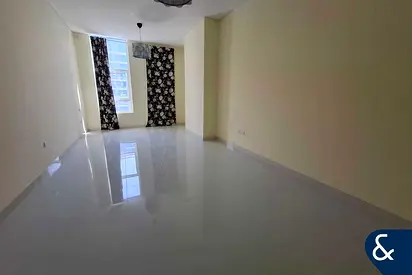 RECENT REFURB | VACANT | PRIME LOCATION