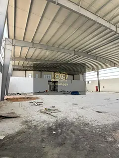 17000 sqft warehouse with 150 kW main road location