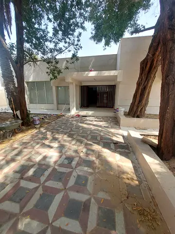 8 BHK | Commercial Villa for Rent – Al Shahba