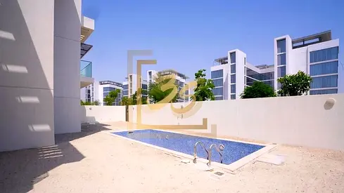 Near Lagoons | Ready to Move | Contemporary