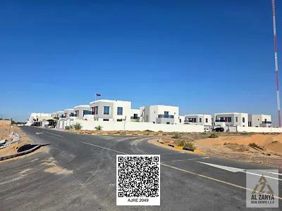 طريق رئيسي || موقف سيارات أمامي كبير 15 مترًا || 1722 قدم مربع || قطعة أرض تاون هاوس || موقع متميز || الهيليوس 1