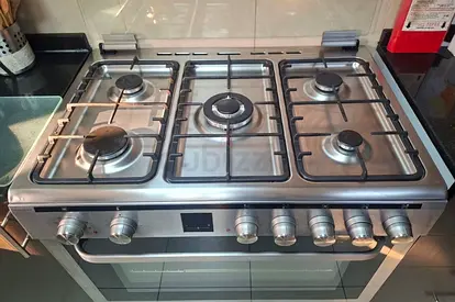 brand 5 burner gas cooker 90cm