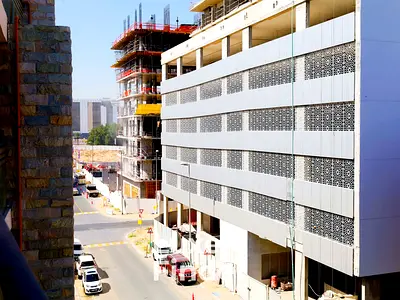 Large Size | Vacant | Prime Location