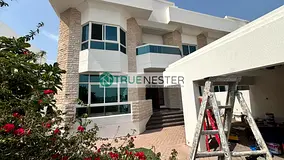 Spacious 4-Bedroom Villa in Umm Suqeim 3