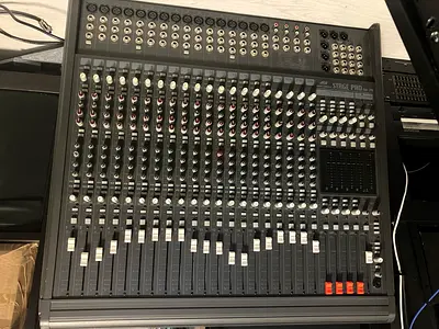 Jeil 24 channel pro audio mixer