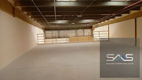 A great opportunity for business owners: a fully equipped warehouse for annual rent at a competitive price.