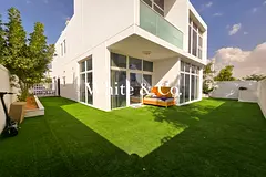 Spacious V2 | 6 Bed + Maid | Single Row