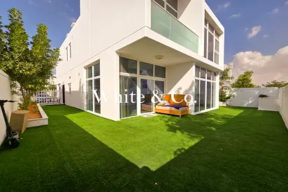 Spacious V2 | 6 Bed + Maid | Single Row