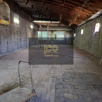 Storage warehouse for annual rent in "Meshara" area | 4,400 sq. ft. | Near Umm Al Thuoob