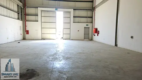 4000 SQFT WEARHOUSE WITH OFFICE + WASHROOM JUST 2ND SHIFTING VERY NICE AND HUGE SPACE FOR STORAGE AND BUSINESS