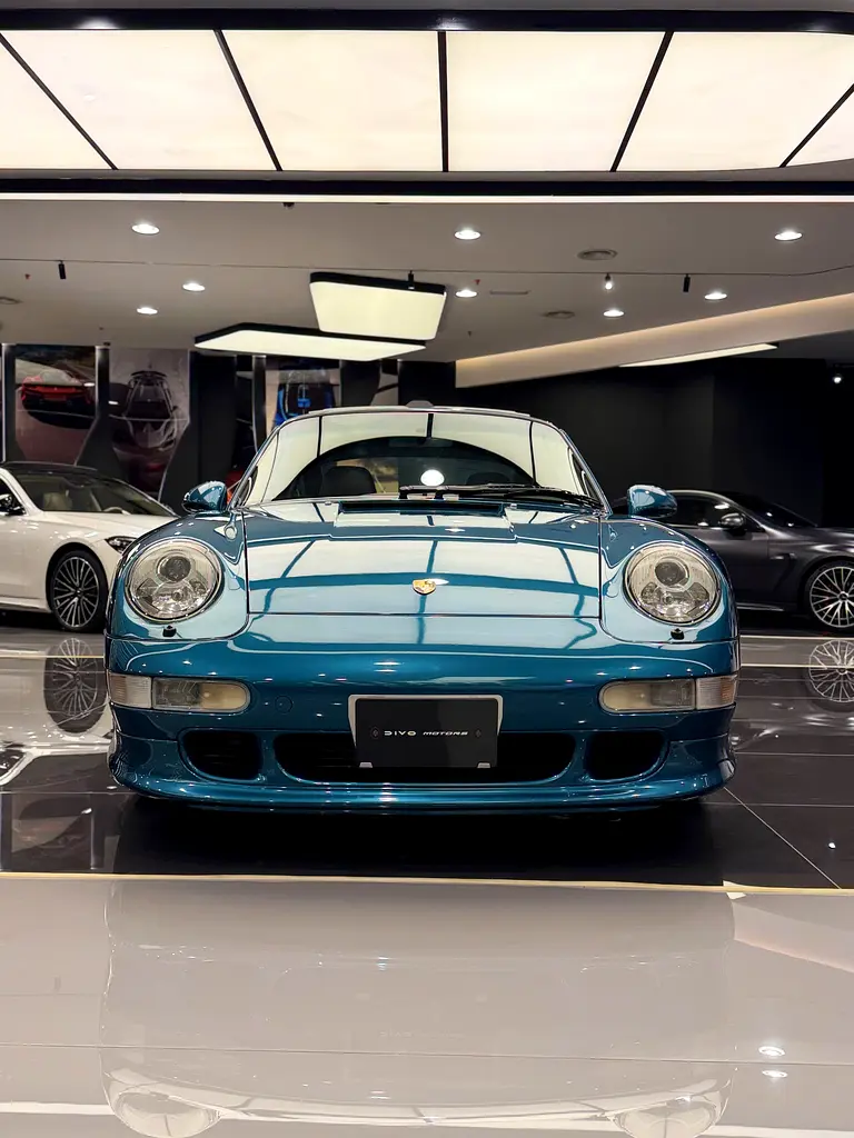 Porsche 911 1996 — photo 1 of 20