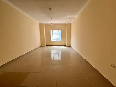Free parking + panoramic open view + built-in wardrobes + prime, lively location close to all services (malls, cafes & schools
