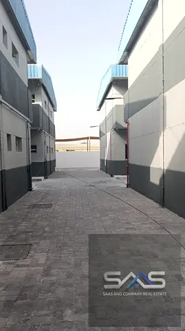 فرصة للإيجار السنوي: كامب عمال جديد في موقع مميز بعجمان