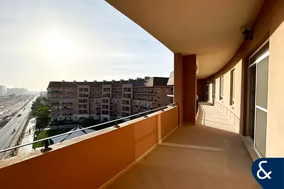 Three Bed + Maids I 2077 Sqft I Vacant Now