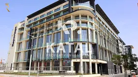 Charming Layout |Fully Furnished| 2 Balcony