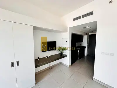 HIGH FLOOR | READY TO MOVE IN | SPACIOUS UNIT