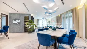 Beach and Mall Access | Modern | Monthly Stays