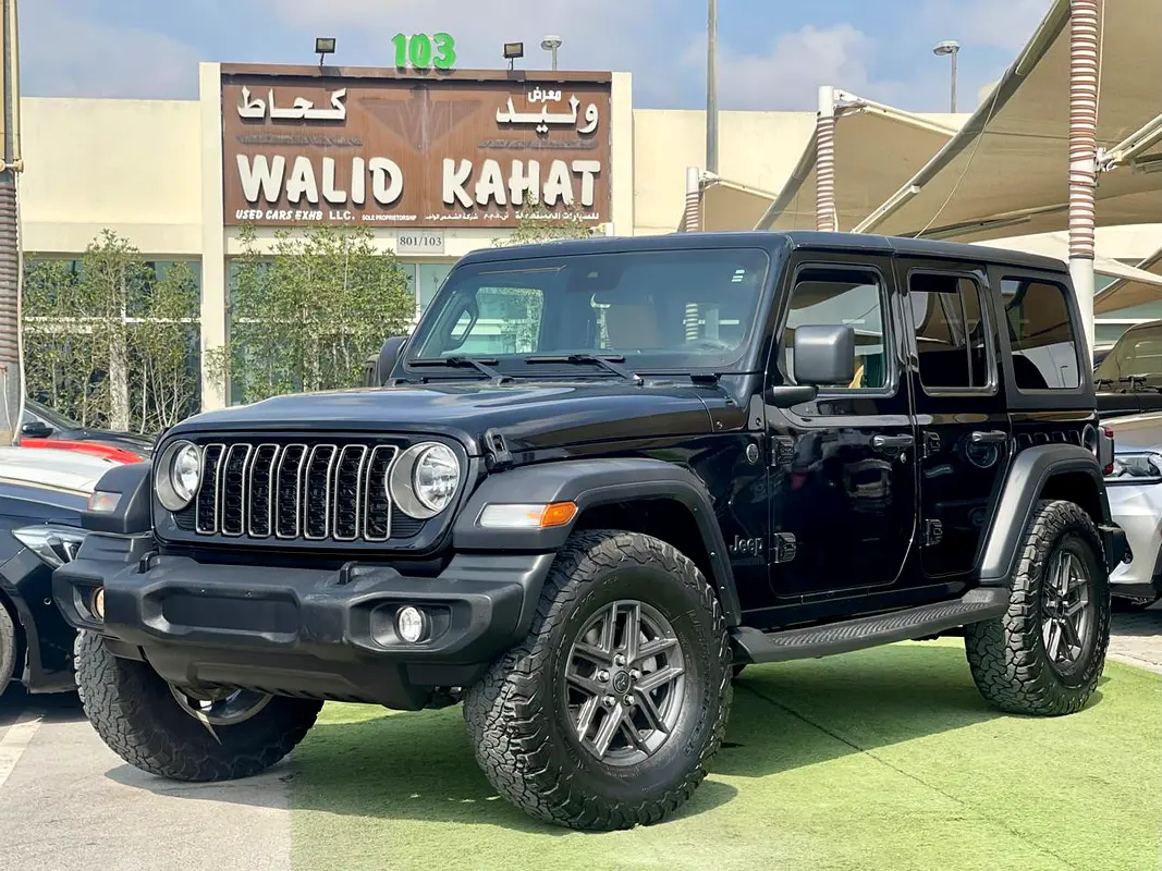 Jeep Wrangler Unlimited 2024 — photo 1 of 13