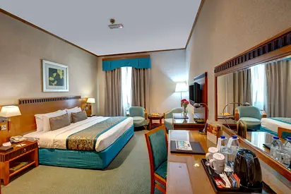 Summer Offer Spacious Hotel Room WithOut Kitchen Free Bills/Near metro/ Free Laundry