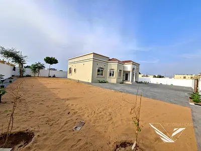 Spacious!4Bedroom villa big hall brand new big yard villa al Azra sharjah