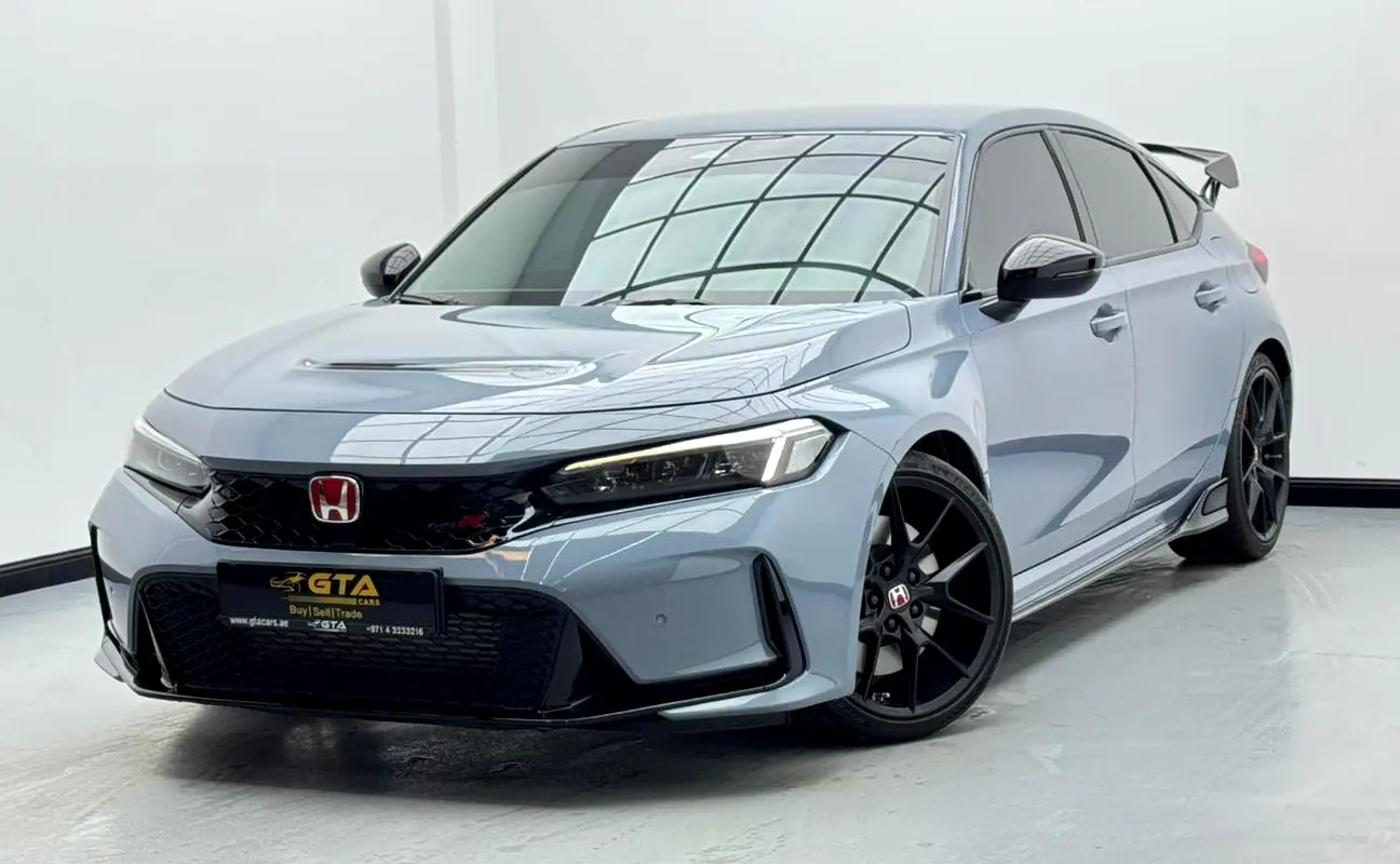 Honda Civic 2025 — photo 1 of 17