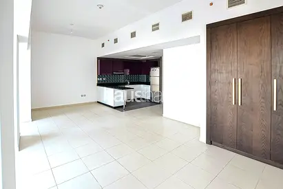 Large layout | Studio | Vacant | Marina views