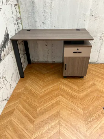 Stylish Floating Desk with Drawer