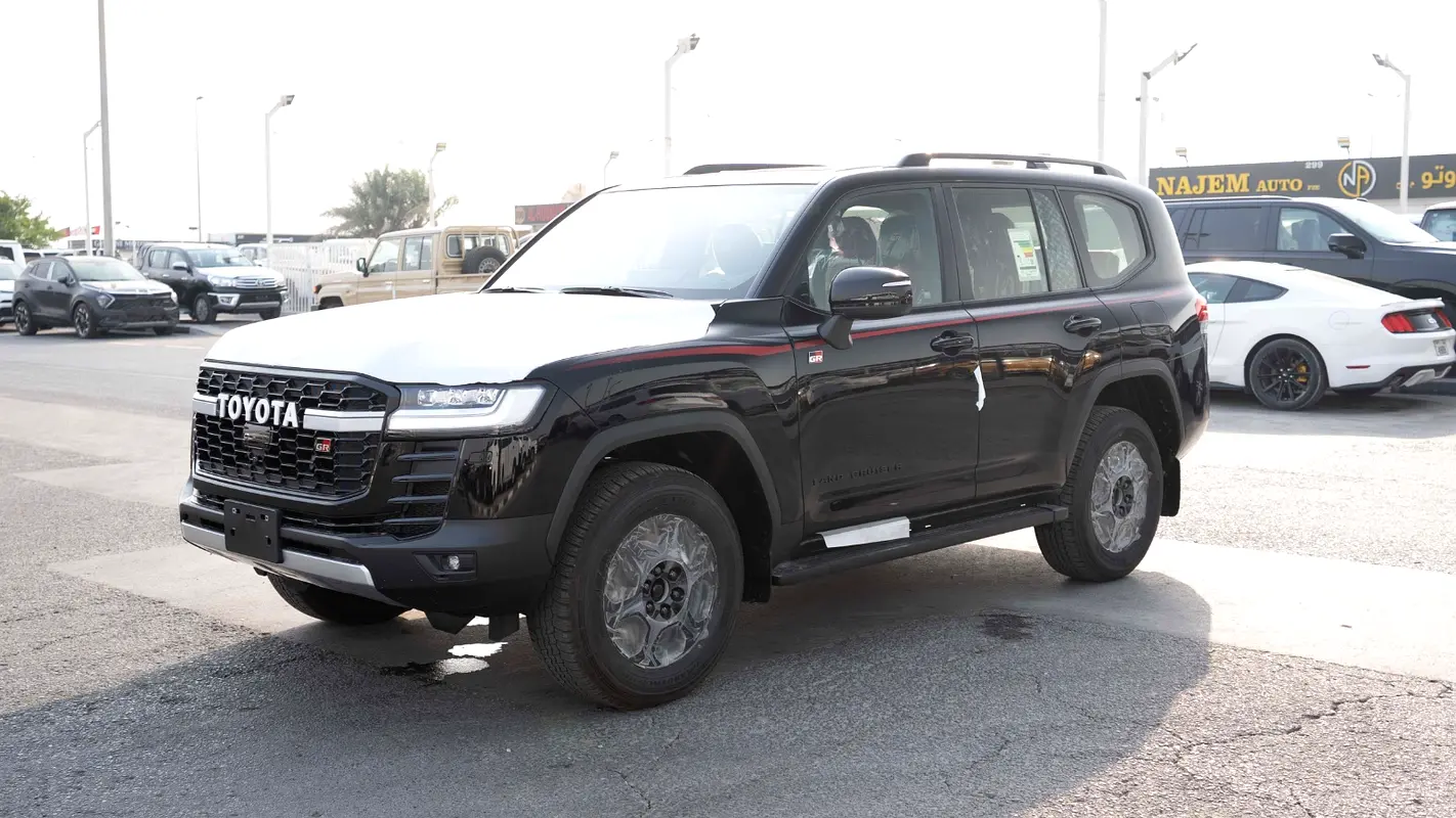 Toyota Land Cruiser 2026 — photo 1 of 17