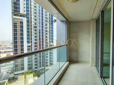 Spacious Unit | Balcony | Near to Metro