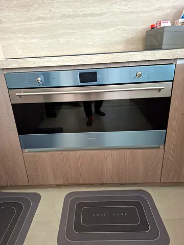 Smeg brand new never used bulit in electric oven and hob