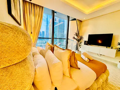 Stylish Studio w/ Burj View | Business Bay