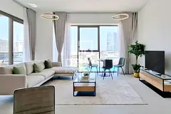 Luxury Apt | Water and Skyline View | Dynamic Area