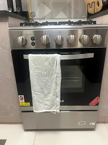 Perfect condition oven and stovetop!