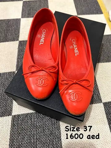 Authentic Chanel Calfskin orange ballet flats size 37