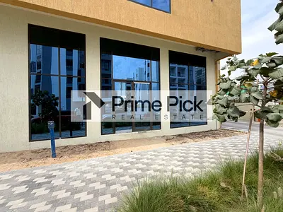 Retail shop for rent in Liwan - New building