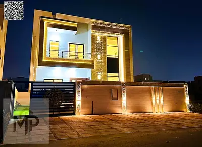 Villa for sale, elegant design, excellent interior yard, villa includes fees, registration, and freehold ownership for life. Two-story villa with a ro