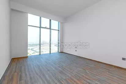 Canal View| 5 Min Walking Dxb Mall | Maidsroom