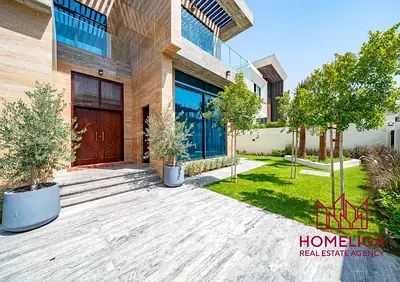 EXCLUSIVE CUSTOM VILLA | LARGE PLOT | NEGOTIABLE