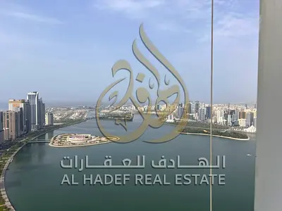 عيش الرفاهية في أبهى صورها مع "إطلالة بانورامية" على بحيرة خالد بقلب المجاز 3! 🌟 هل تبحث عن مسكن يعكس نجاحك ويمنح عائلتك نمط حياة ملكي؟ تقدم لكم شرك