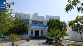 6-Room Villa for Family, with Parking &amp; Private Garden