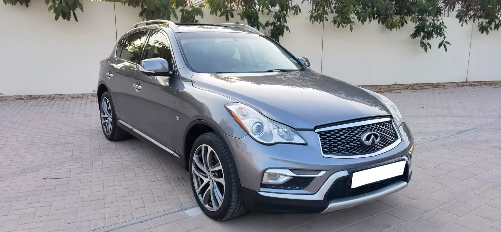 Infiniti QX50 2017 — photo 1 of 16
