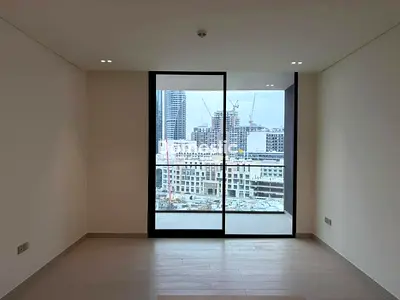 Negotiable lBright 1BR | Premium Building | VACANT