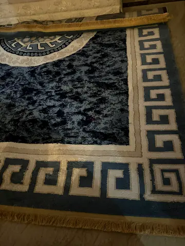 سجاد كبير زوليه نظيف