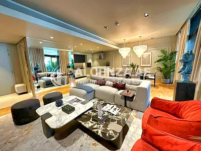 Ready to Move in | Fully Upgraded |Spacious Layout