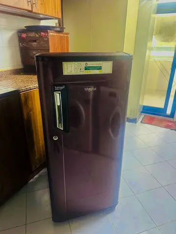 Great condition Whirlpool Fridge for sale in shabiya 12, mussafah