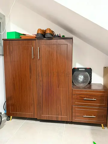 Stylish Wooden Wardrobe with Drawers