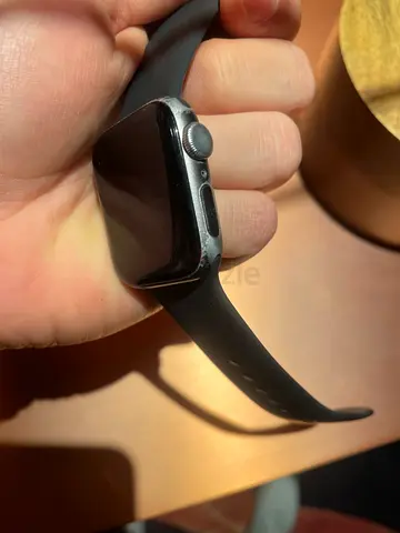 Apple Watch SE with Black Sports Band
