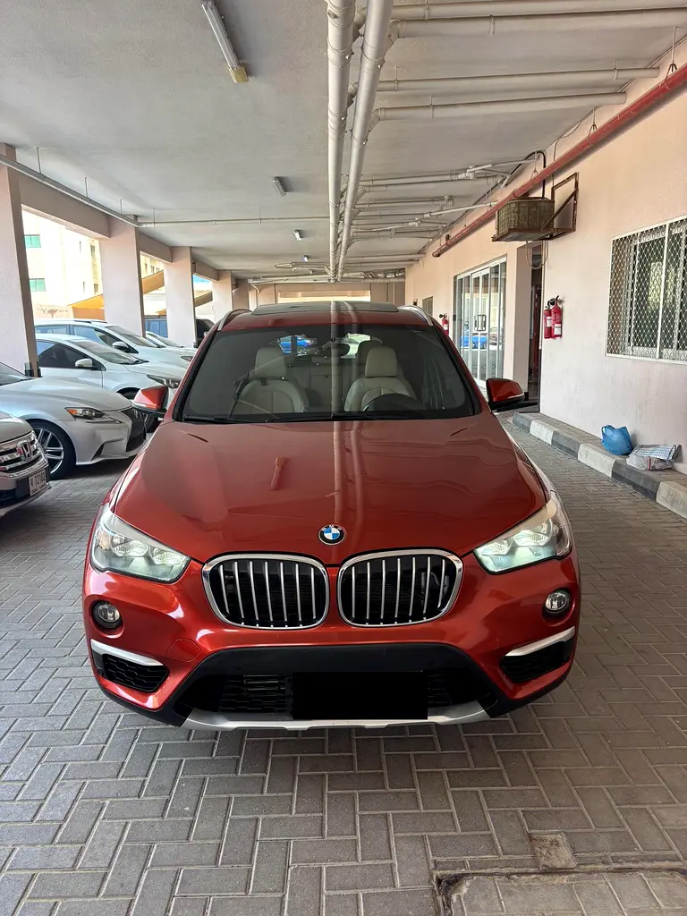 BMW 1-Series 2018 — photo 1 of 20